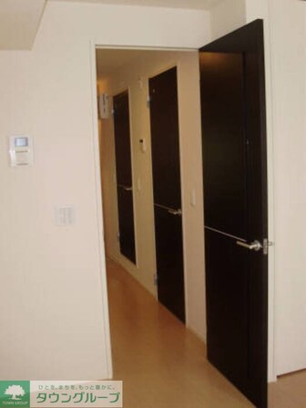 フラット明大前の物件内観写真